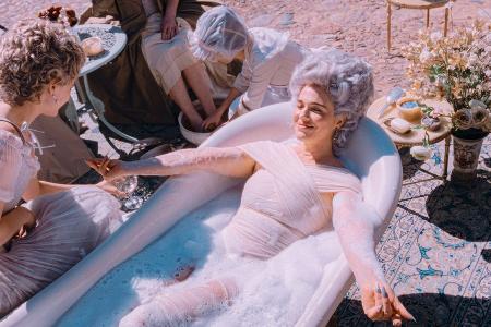 Traumrolle! Verena Altenberger als Marie Antoinette in 