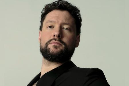 Calum Scott: Das darf für den Briten an Weihnachten nicht fehlen