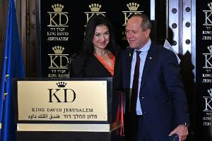 Katherina Reiche (CDU), Bundesministerin für Wirtschaft und Energie, trifft Nir Barkat, Minister für Wirtschaft und Industrie.