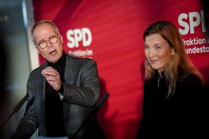 Der SPD-Fraktionsvorsitzende Matthias Miersch lobt die diplomatischen Fortschritte in den Ukraine-Gesprächen. 