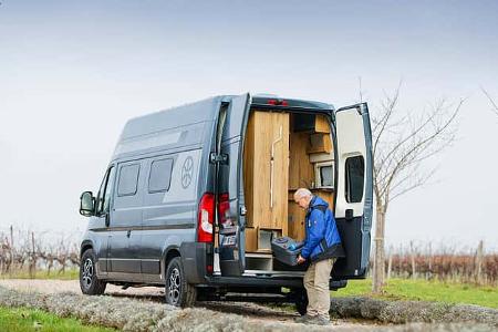 Rückansicht, Karmann Dexter 595, Wohnmobil, Camping, Camperbus