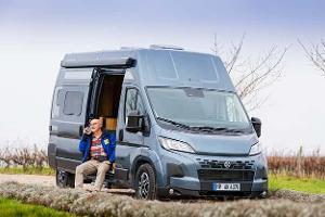 Frontansicht, Karmann Dexter 595, Wohnmobil, Camping, Camperbus