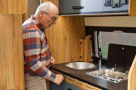 Küche, Karmann Dexter 595, Wohnmobil, Camping, Camperbus