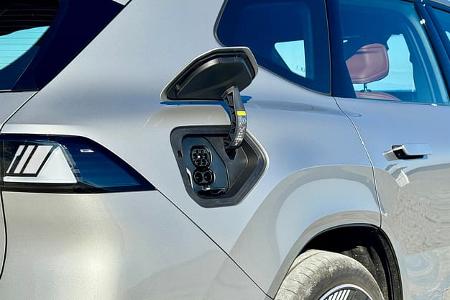 12/2025 BMW iX3 50 xDrive 2026