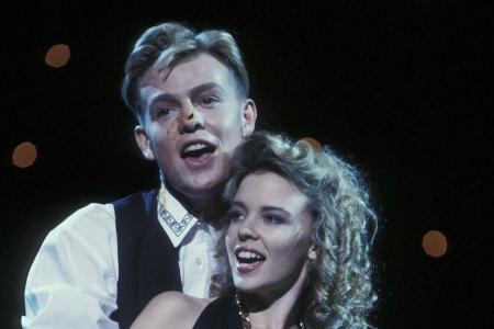 Jason Donovan über Ex Kylie Minogue: So sehr leidet seine Ehefrau
