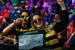 Darts-WM: Neuling Grüllich scheidet aus - van Gerwen mühsam