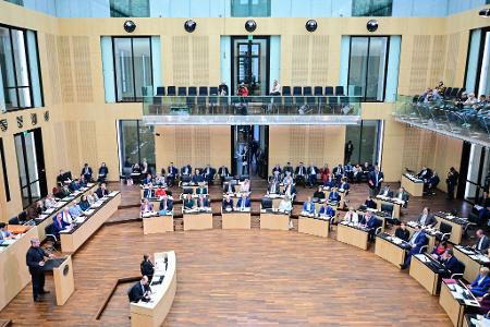Die Länderkammer stimmte zu, obwohl Länder und Kommunen die Hälfte der Kosten tragen müssen. 
