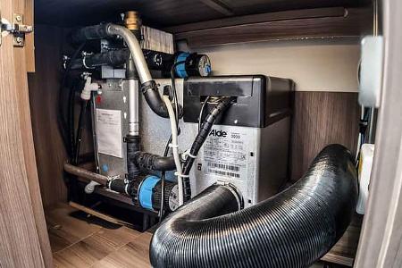 Kabe Abisko Van 690 LB, Mercedes, Warmwasser- und Fußbodenheizung