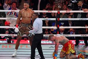 K.o.-Sieg in Miami: Joshua schickt Paul zu Boden