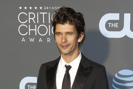 Ben Whishaw spricht über anhaltende Homophobie in Hollywood