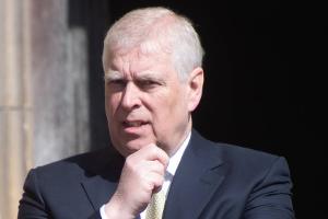 Ex-Prinz Andrew: Brisante Fotos im Epstein-Fall veröffentlicht