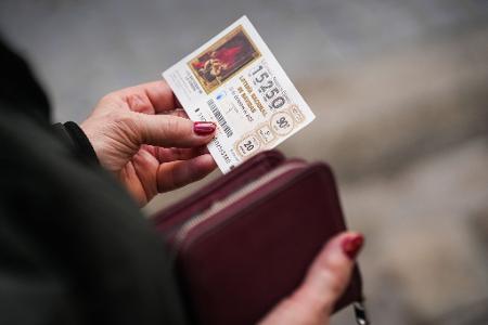 Es ist ein Ritual, das für die Spanier fest zu der Zeit vor Weihnachten gehört. (Archivfoto)