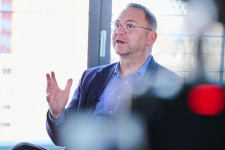 Für die Rente fordert Verdi-Chef eine stärkere Heranziehung reicher Teile der Gesellschaft. 