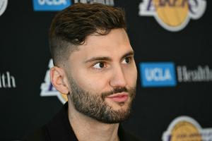 Essen, Geschenke, Spieleabend: Weihnachten bei den Klebers