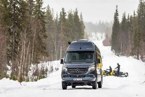Kabe Abisko Van 690 LB, Mercedes, vorne, Schnee