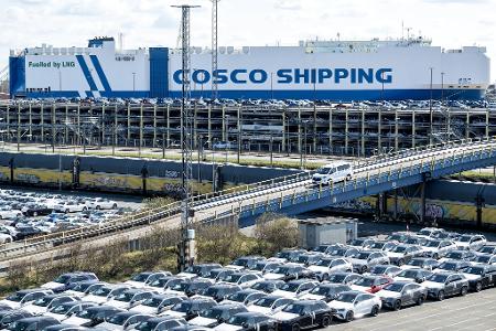 Exportgut Auto - in die USA sind deutlich weniger Fahrzeuge geliefert worden. (Archivbild)