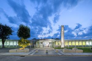  Der in Rosenheim ansässige Schuhhersteller ist vor allem für seine Damenschuhe bekannt. 