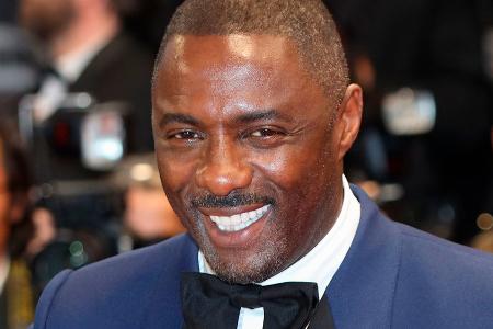 Hinweis auf 007-Job? Idris Elba posiert als James Bond
