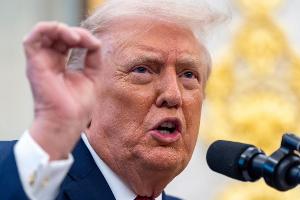 Die US-Regierung zieht nach Medienberichten Dutzende Diplomaten aus dem Ausland ab (Archivbild).