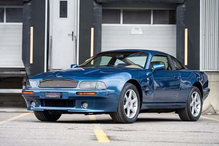 Aston Martin V8 Coupé