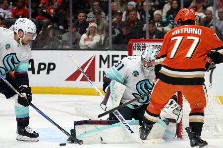 40 Paraden: Glänzender Grubauer hält Kraken-Sieg fest