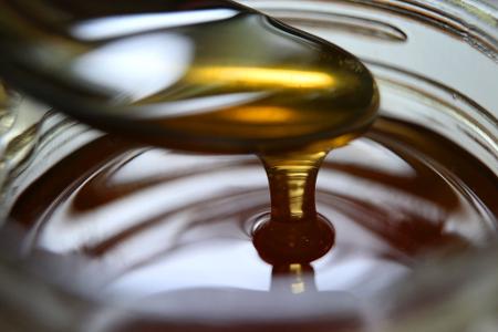 Wissen von wo es kommt: Honiggläser müssen künftig alle Herkunftsländer samt Mengenanteilen ausweisen. (Symbolbild)