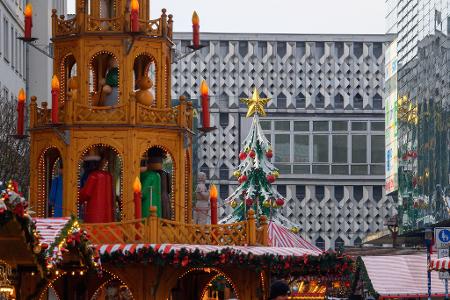 Der Magdeburger Weihnachtsmarkt ist noch bis zum 29. Dezember geöffnet. (Archivbild)