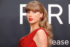 Taylor Swift - The Life Of A Showgirl