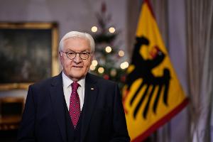 "Wir brauchen Mut, um immer wieder neu anzufangen", sagte Bundespräsident Frank-Walter Steinmeier in seiner vorab veröffentlichten Weihnachtsansprache. 