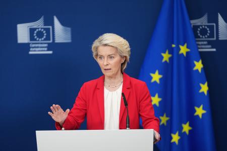 Die EU-Kommission von Ursula von der Leyen verlangt von den USA Erklärungen und droht mit Gegenmaßnahmen. (Archivbild)