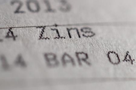 Der Abwärtstrend ist gestoppt, aber die Inflation schlagen Sparerinnen und Sparer mit Fest- und Tagesgeldangeboten nach wie vor in der Regel nicht. (Symbolbild)