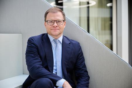 Wenn es nach Bundesumweltminister Carsten Schneider geht, bleibt die Klima-Wirkung des Heizungsgesetzes auch nach der Reform erhalten.