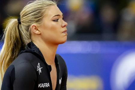 Leerdam stürzt und zittert - Jake Paul schaut zu