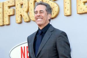 Jerry Seinfeld feiert Weihnachten mit alten Kollegen