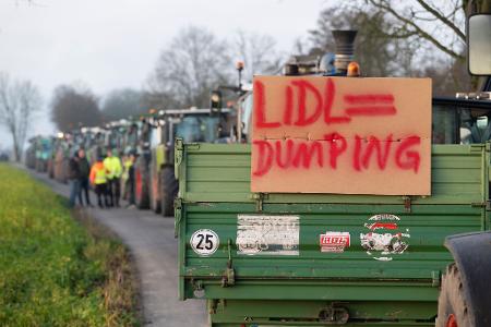 Bauern protestierten zuletzt gegen die niedrigen Butterpreise im Lebensmitteleinzelhandel. (Archivbild)
