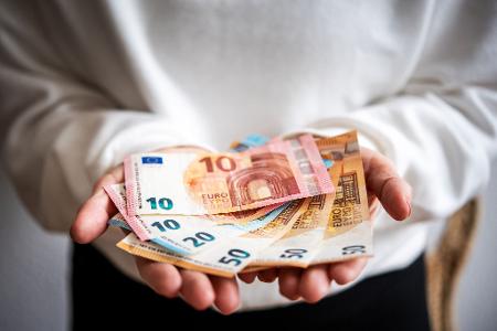 Viele Menschen haben sich für das neue Jahr Spenden vorgenommen (Archivbild)