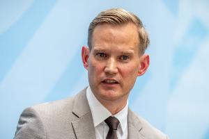 Der Bundesdrogenbeauftragte warnt vor den Gefahren von zu viel Alkohol. (Archivbild)