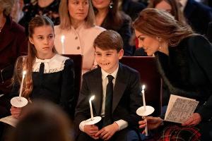 Prinzessin Kate überrascht Kinder mit Theaterbesuch