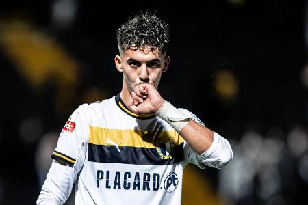 Yassir Zabiri (Angriff, Farmalicao) - Borussia Dortmund blickt laut einem Transfergerücht offenbar auf einen talentierten Angreifer aus der portugiesischen Liga. Wie Transfer-Reporter Ekrem Konur beim Kurznachrichtendienst X berichtet, zähle der BVB zu einer Reihe von Klubs, die Yassir Zabiri von Famalicao auf dem Radar haben. Nähere Informationen zum angeblichen Interesse von Borussia Dortmund nennt der Journalist allerdings nicht.