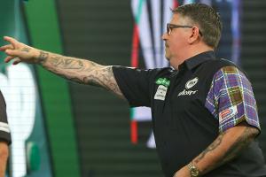 Darts: Anderson schlägt van Gerwen und steht im Viertelfinale