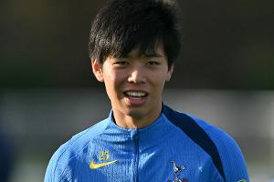 Gladbach leiht Takai aus