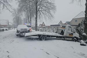 Unfall mit Autotransporter in Langwedel-Dahlbrügge