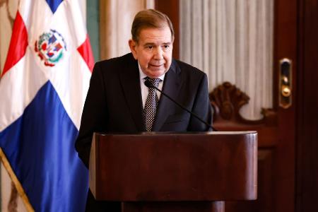 Die Opposition setzt auf eine Einsetzung des Präsidentschaftskandidaten González als Staatschef.