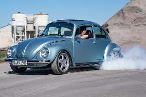 VW Käfer 1303 von Knepper Bugs & More mit Elektroantrieb