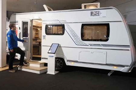 f_Fendt_Bianco_Activ_465_SGE_Außenansicht