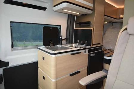 Dreamer D 43 Up, Küchenzeile