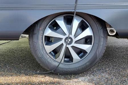 Dethleffs E.home Eco Wohnmobil-Studie E-Camper Radblende