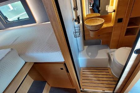 Dethleffs E.home Eco Wohnmobil-Studie E-Camper Bad