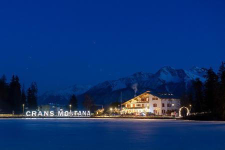 Die Gemeinde verbietet Pyrotechnik in geschlossenen Räumen. 