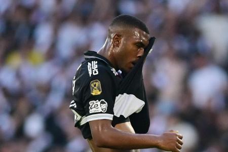 ANGRIFF: Rayan (Vasco da Gama) - Wie die 'Sport Bild' berichtet, hat der FC Bayern zwar grundsätzlich ein Auge auf den 19 Jahre alten Mittelstürmer Rayan geworfen. An einer Verpflichtung sei man derzeit aber nicht interessiert, zumal das Preisschild mit 45 bis 50 Millionen Euro ziemlich hoch ausfällt. Zuvor hatten brasilianische Medien über einen möglichen Wechsels des Brasilianers zum FC Bayern berichtet.